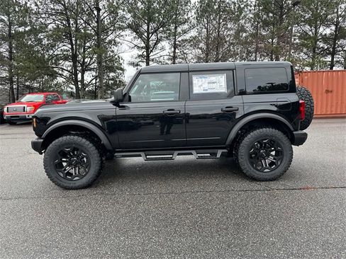 New 2025 Ford Bronco Big Bend w/ Black Diamond Package image 4