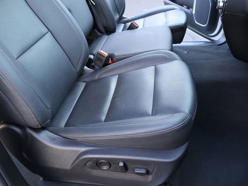 Used 2024 GMC Sierra 1500 SLT image 36