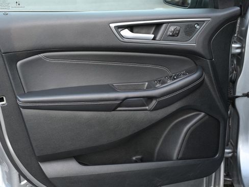 Used 2024 Ford Edge Titanium image 21