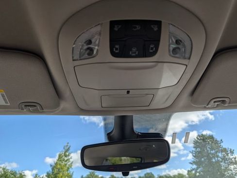 Used 2024 Chrysler Pacifica Limited FWD image 26