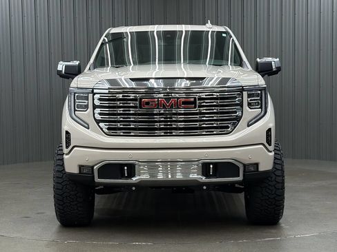Used 2026 GMC Sierra 1500 Denali AWD/4WD image 8