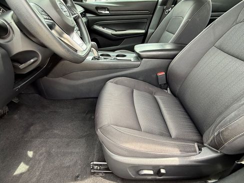 Used 2020 Nissan Altima 2.5 S FWD image 12