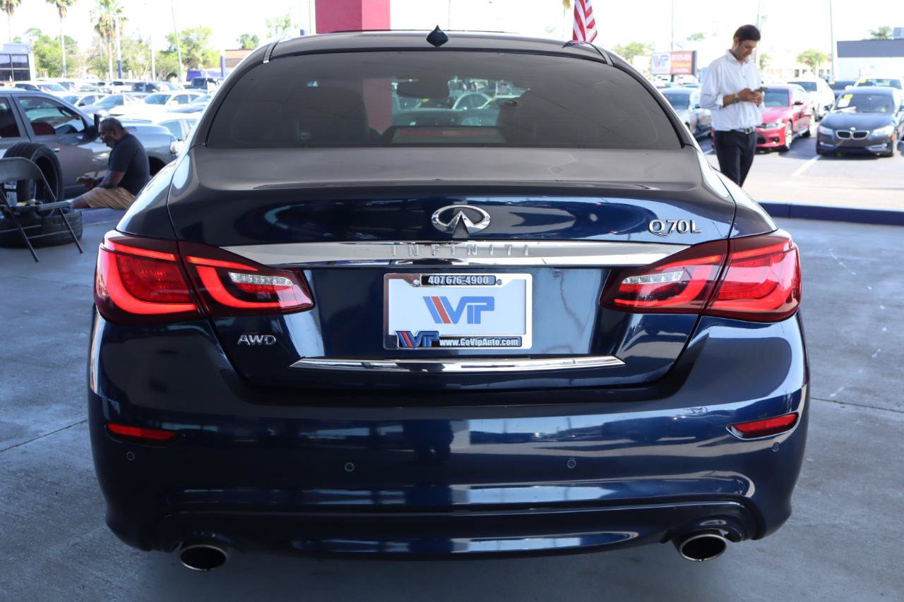 Used 2017 INFINITI Q70 L 3.7 AWD/4WD image 8