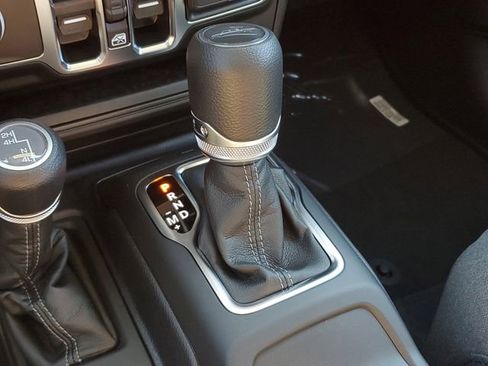 New 2025 Jeep Gladiator Sport image 32