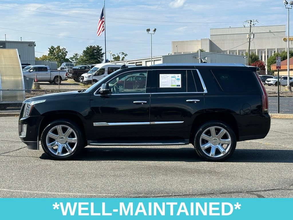Used 2017 Cadillac Escalade Luxury RWD image 4