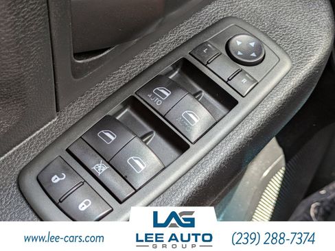 Used 2013 RAM 1500 Express RWD image 17