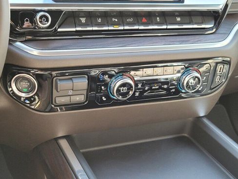 New 2026 GMC Sierra 2500 SLT w/ SLT Premium Package image 34