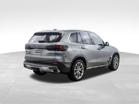 New 2026 BMW X5 xDrive40i w/ Executive Package image 5