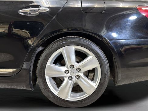 Used 2011 Lexus LS 460 w/ Comfort Pkg RWD image 37