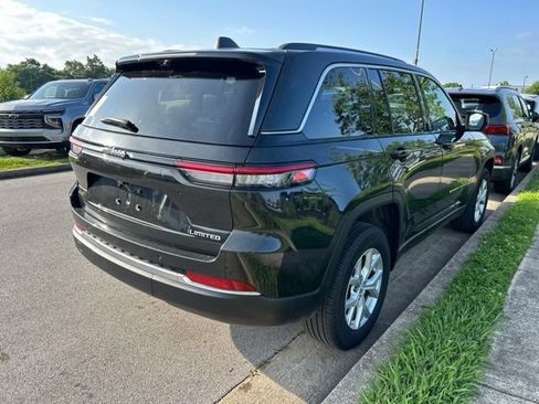 Used 2024 Jeep Grand Cherokee Limited w/ Luxury Tech Group II AWD/4WD image 3