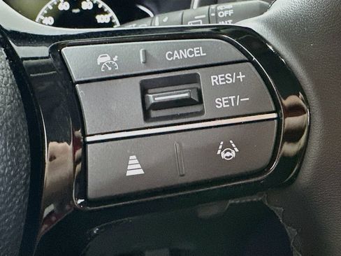Used 2025 Honda Pilot Touring image 25
