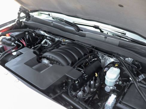 Used 2015 Chevrolet Silverado 1500 LT w/ LT Convenience Package AWD/4WD image 16
