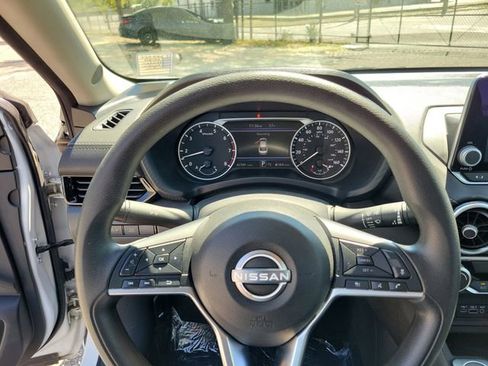 Used 2024 Nissan Sentra SV image 16