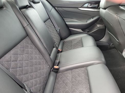 Used 2018 Nissan Maxima SR image 19
