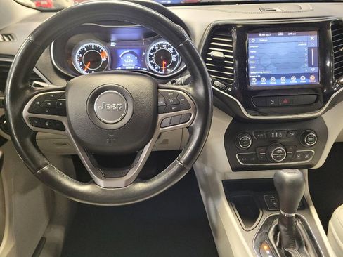 Used 2020 Jeep Cherokee Limited FWD image 22