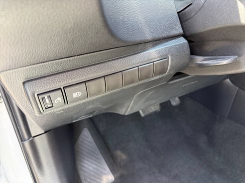Used 2024 Toyota Corolla LE FWD image 27