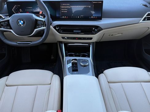 Used 2025 BMW 330i Sedan w/ Premium Package RWD image 17