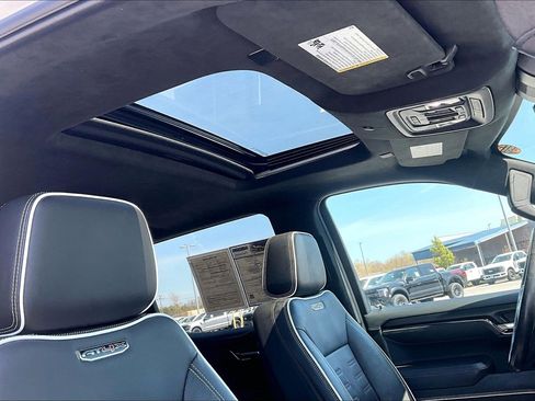 Used 2024 GMC Sierra 1500 AT4X image 29