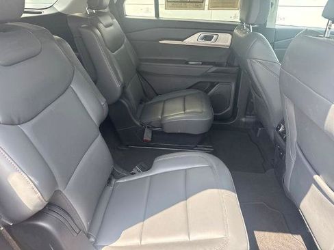 Certified 2026 Ford Explorer Active w/ Active Comfort Package RWD image 24