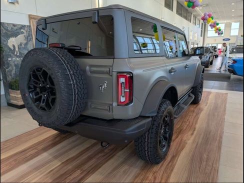 New 2026 Ford Bronco Badlands AWD/4WD image 3