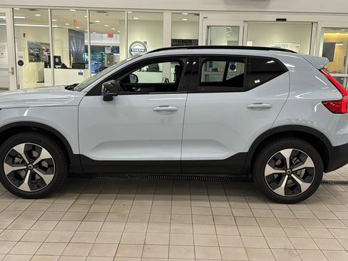 Used 2026 Volvo XC40 B5 Plus w/ Protection Package Premier image 8