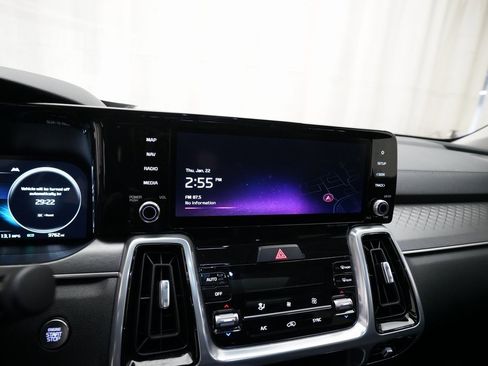 Certified 2023 Kia Sorento SX image 6
