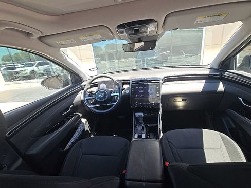 Certified 2022 Hyundai Tucson SEL w/ Convenience Package FWD image 12