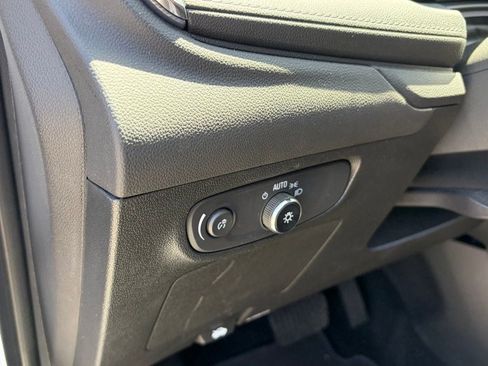Used 2025 Buick Encore GX Preferred AWD/4WD image 6