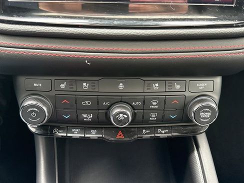 Used 2023 Dodge Durango GT AWD/4WD image 33