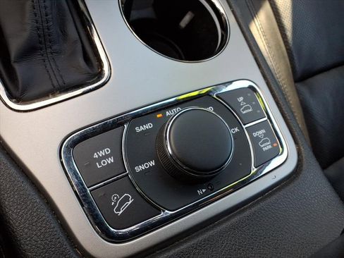 Used 2018 Jeep Grand Cherokee High Altitude image 20
