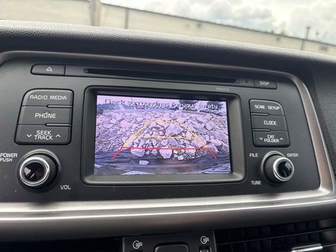 Used 2016 Kia Optima LX FWD image 12