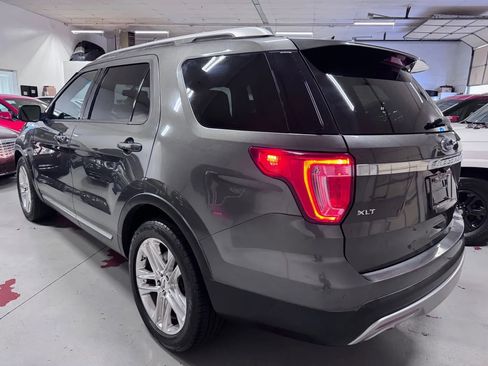 Used 2016 Ford Explorer XLT w/ Equipment Group 202A image 5