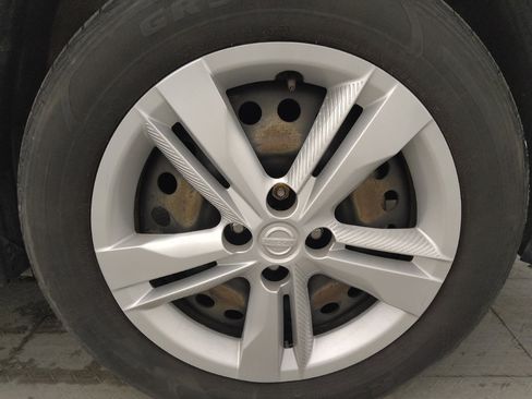 Used 2021 Nissan Kicks S FWD image 31