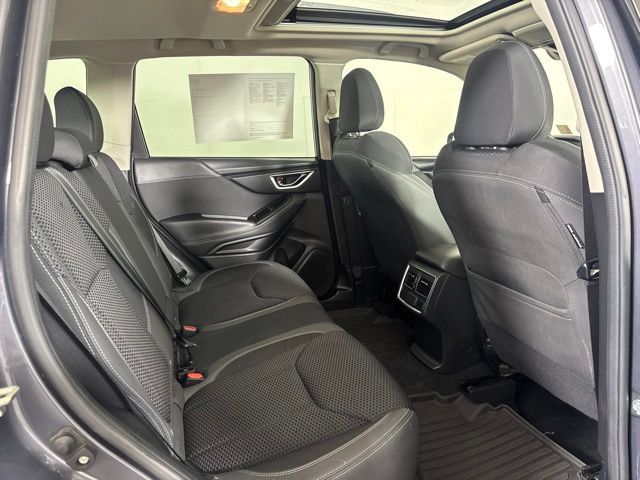 Used 2020 Subaru Forester Premium AWD/4WD image 5
