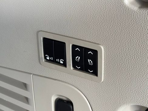 Used 2019 GMC Yukon Denali w/ Denali Ultimate Package image 11