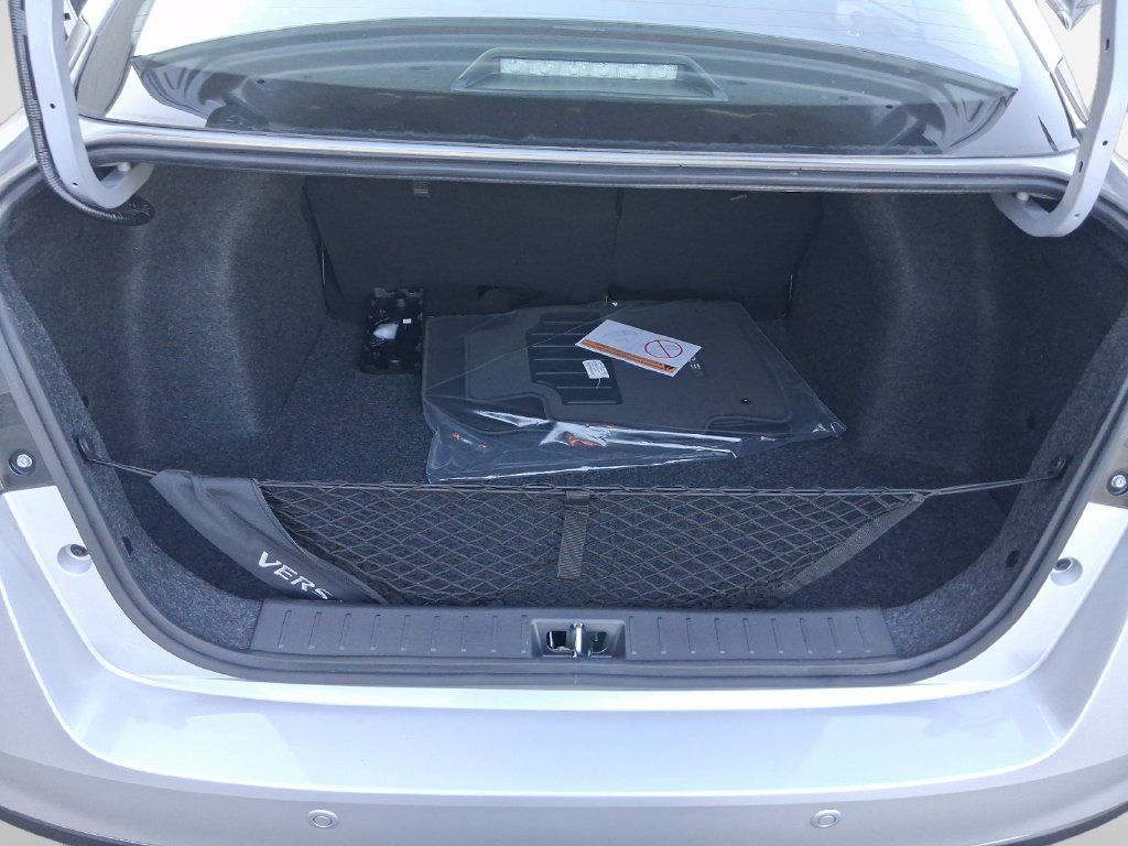 Used 2025 Nissan Versa S FWD image 25