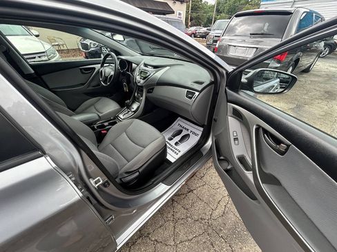 Used 2013 Hyundai Elantra GLS w/ Preferred Pkg FWD image 9