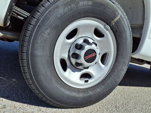 New 2025 GMC Savana 2500 Work Van w/ Driver Convenience Package image 26