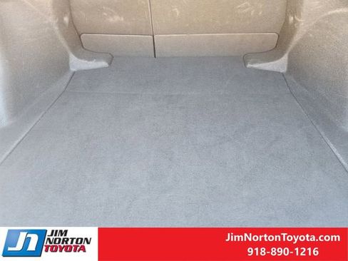 Used 2024 Toyota Corolla LE image 32