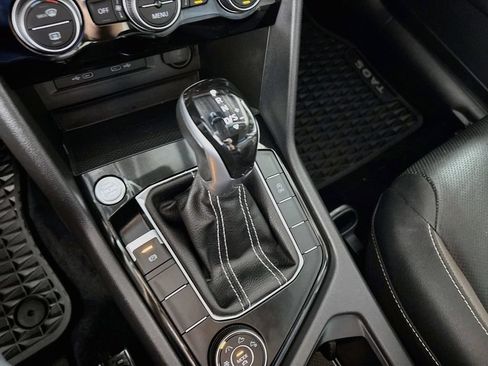 Certified 2022 Volkswagen Taos SEL AWD/4WD image 19