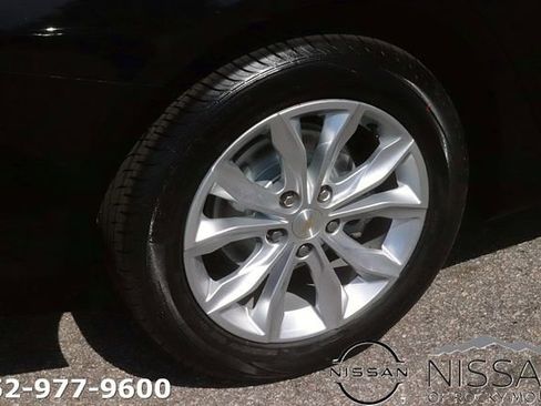 Used 2023 Chevrolet Malibu LT FWD image 8