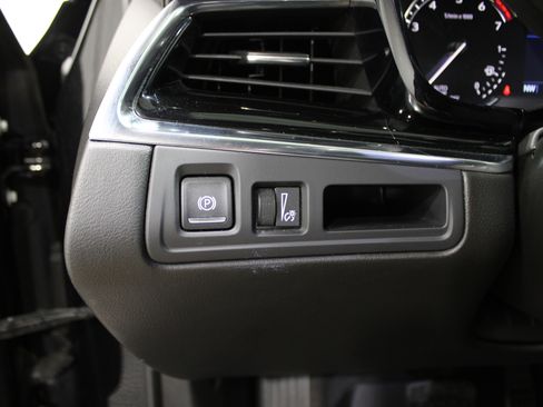 Used 2020 Cadillac XT6 Premium Luxury image 10