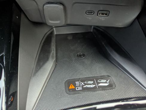 New 2026 Chevrolet Trax RS w/ Sunroof Package image 33