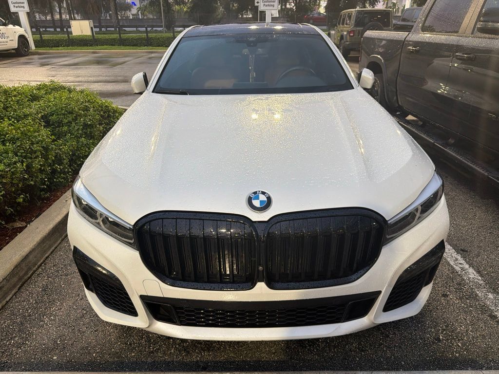 Used 2022 BMW 740i w/ M Sport Package RWD image 8
