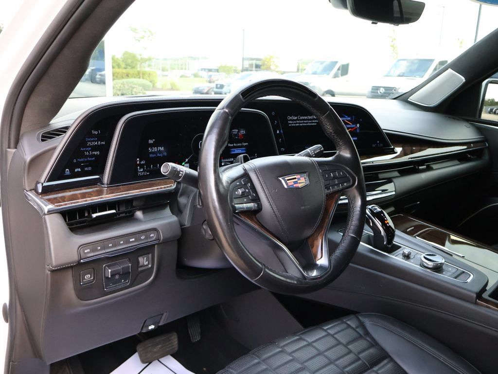 Used 2021 Cadillac Escalade Premium Luxury Platinum w/ Heavy-Duty Trailer Package AWD/4WD image 21