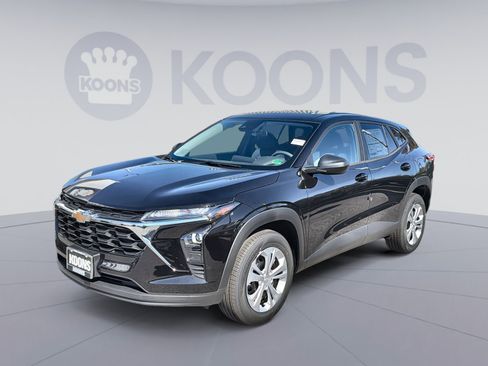 New 2026 Chevrolet Trax LS image 1