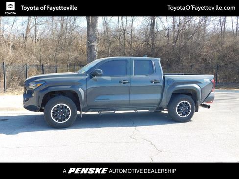 Used 2024 Toyota Tacoma TRD Off-Road image 2