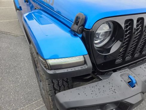 Used 2021 Jeep Gladiator Sport AWD/4WD image 21