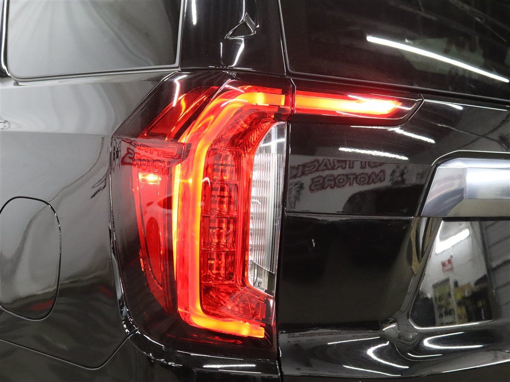 Used 2022 GMC Yukon AT4 AWD/4WD image 10