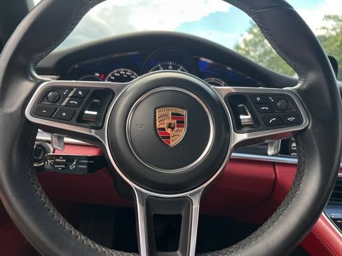 Used 2017 Porsche Panamera RWD image 18